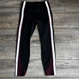 Athleta Crunch Colorblock 7/8 Length Tight Leggings Supersonic Black Burgundy S